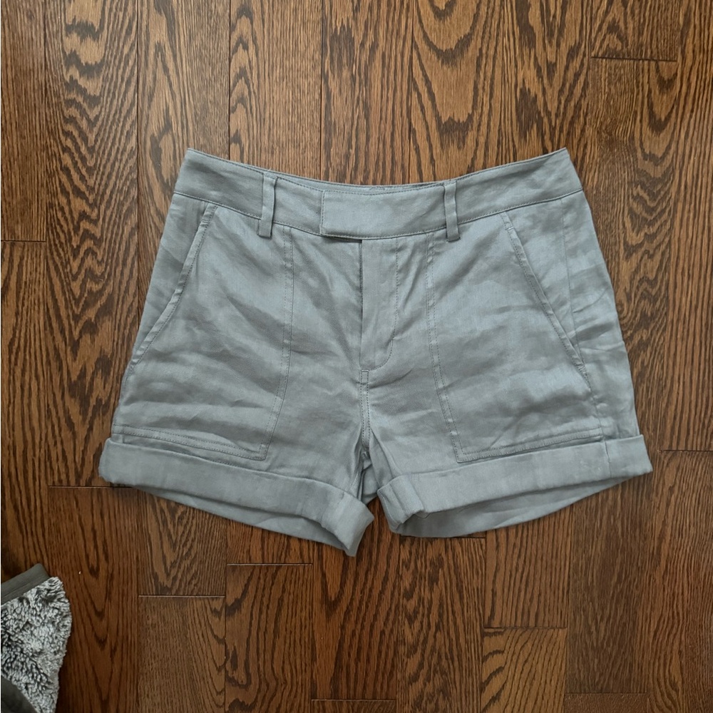 Vince Light Gray Women's Bermudas